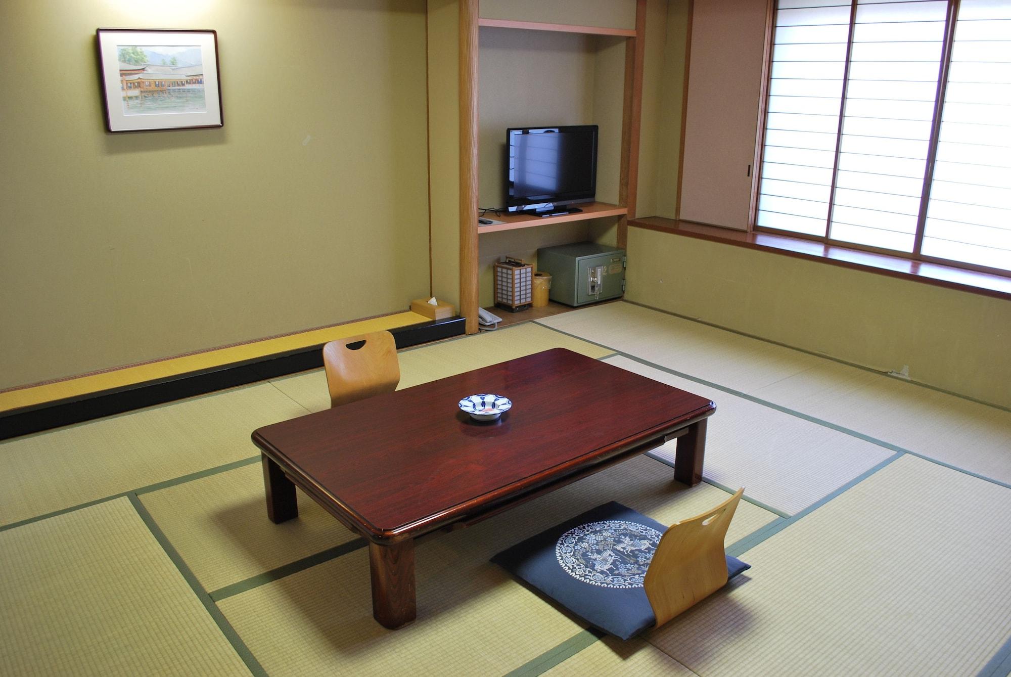 Miyajima Hotel Makoto Hatsukaichi Ngoại thất bức ảnh